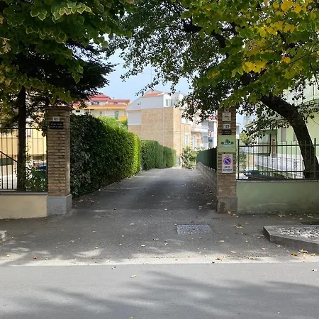 Alojamento de Acomodação e Pequeno-almoço House